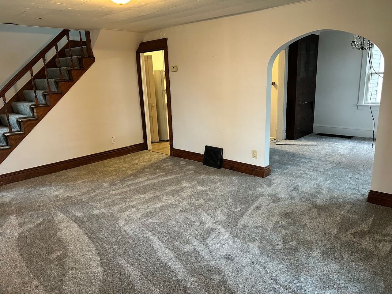 105 West Hill Avenue - Photo 3 of 19