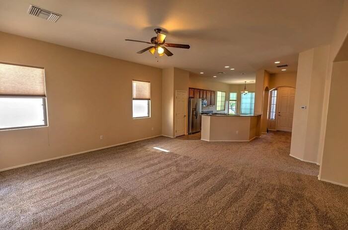 12981 N Carlsbad Pl - Photo 2 of 18