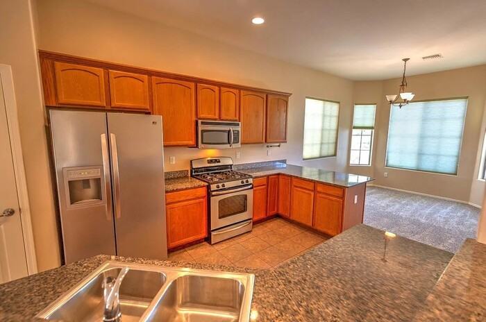 12981 N Carlsbad Pl - Photo 5 of 18