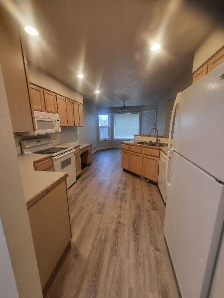 1650 E Green Meadow Ct - Photo 2 of 14