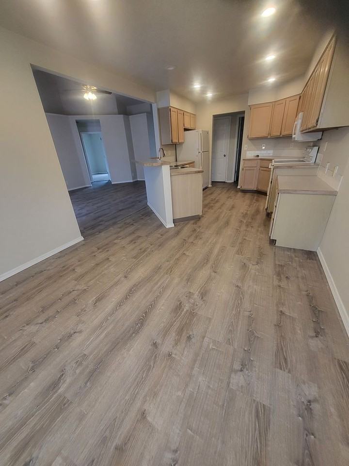 1650 E Green Meadow Ct - Photo 3 of 14