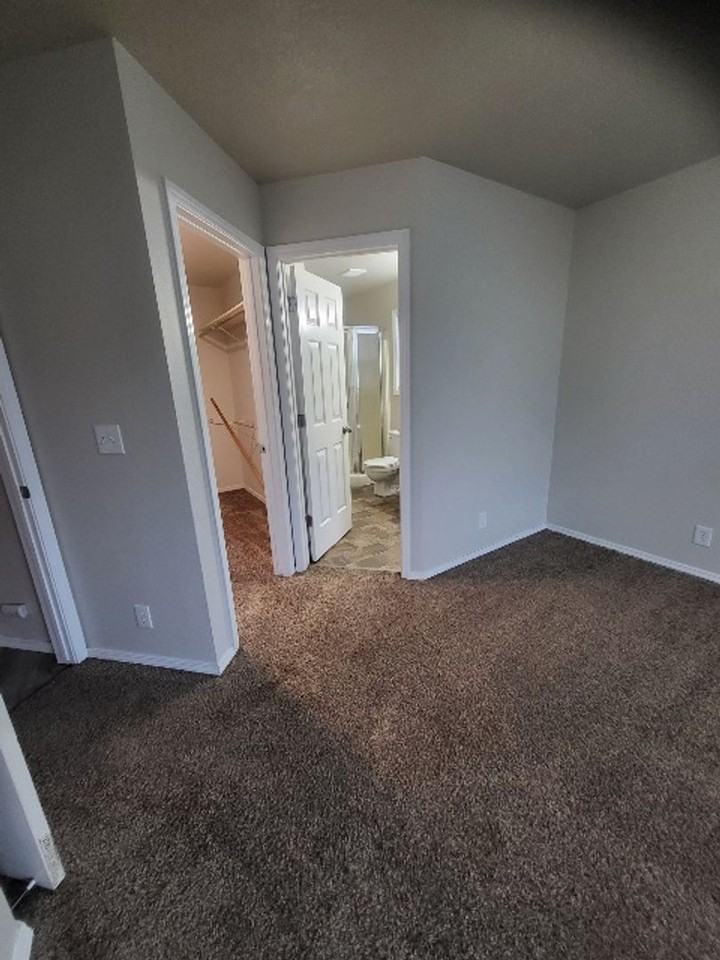 1650 E Green Meadow Ct - Photo 7 of 14