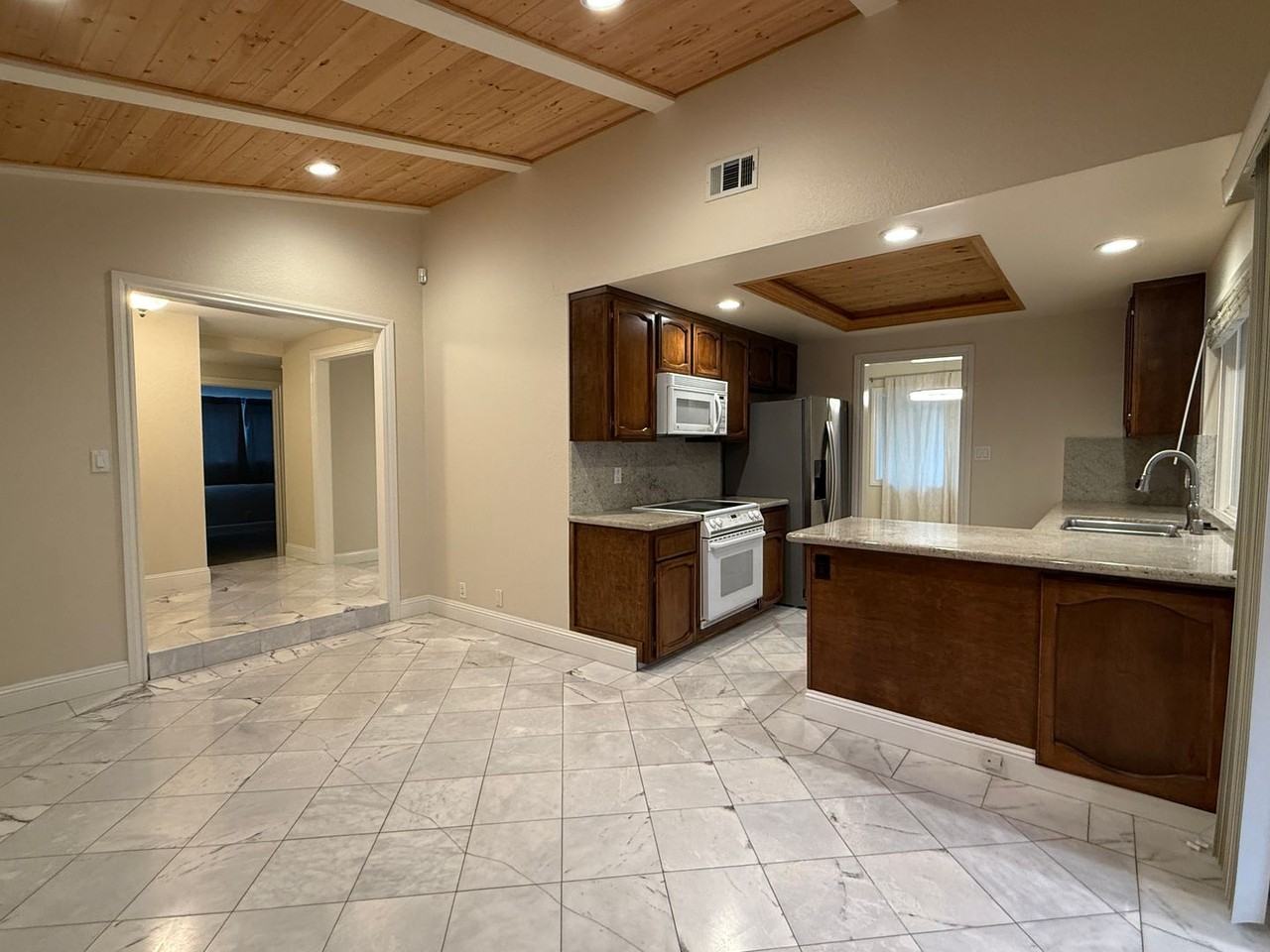 6723 Altiplano Way - Photo 3 of 16