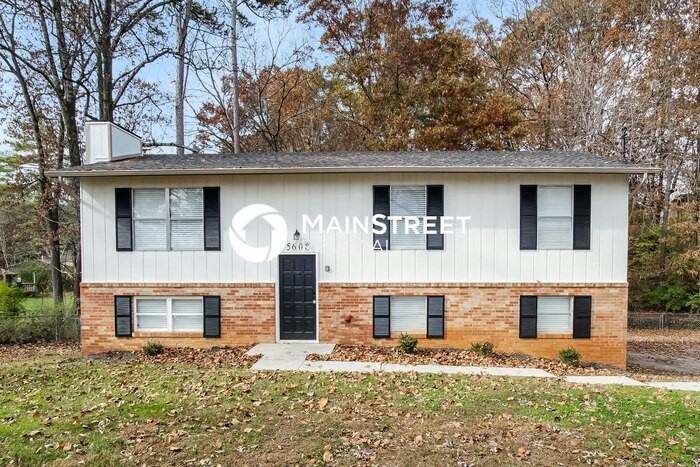 5608 Malmsbury Rd - Photo 2 of 19