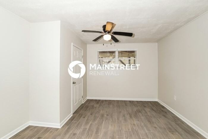 5608 Malmsbury Rd - Photo 5 of 19