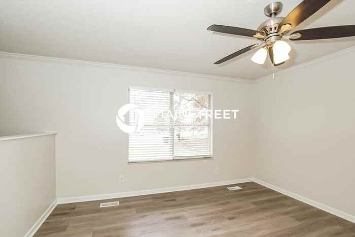 5608 Malmsbury Rd - Photo 6 of 19