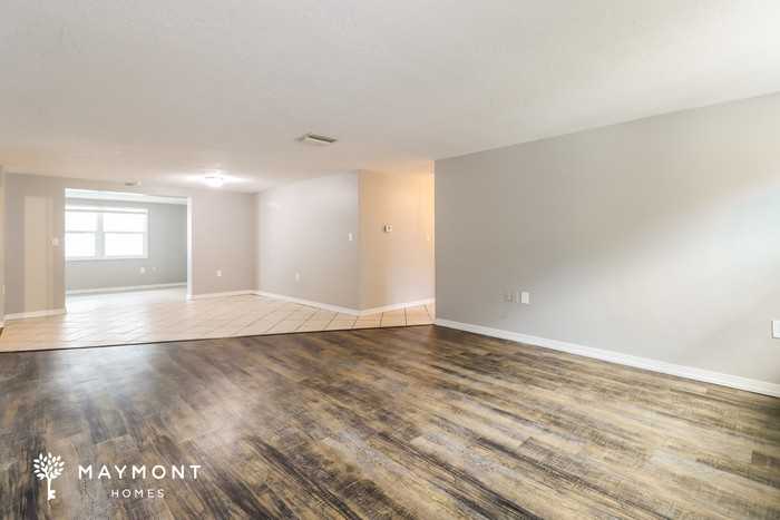 15634 Sea Pines Dr - Photo 6 of 12