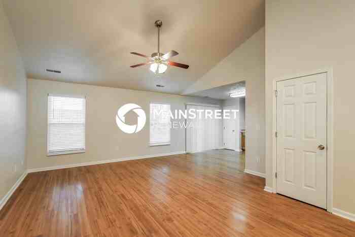 534 Matterhorn Drive - Photo 4 of 18