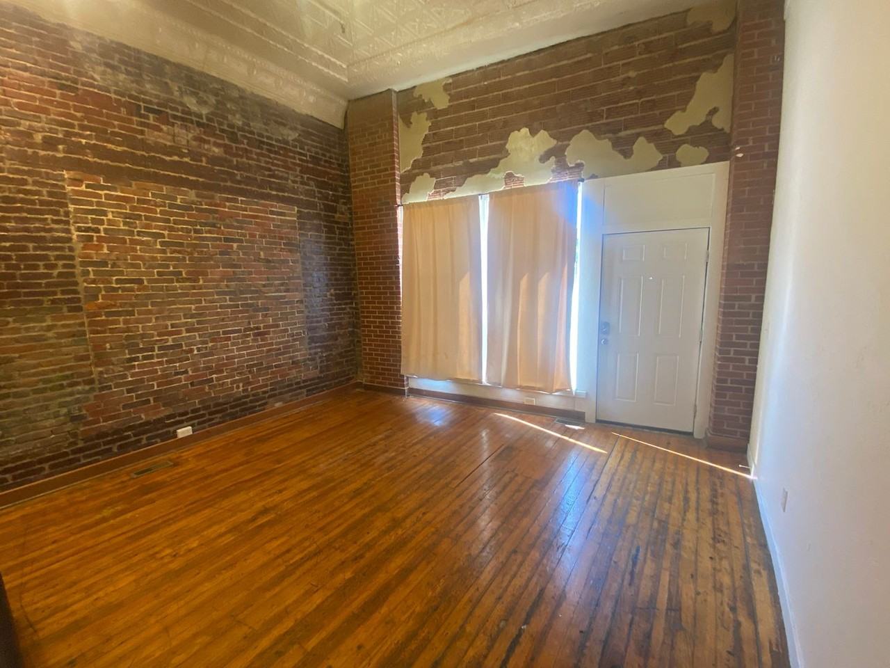 Palace Hotel Lofts - Photo 4 of 16