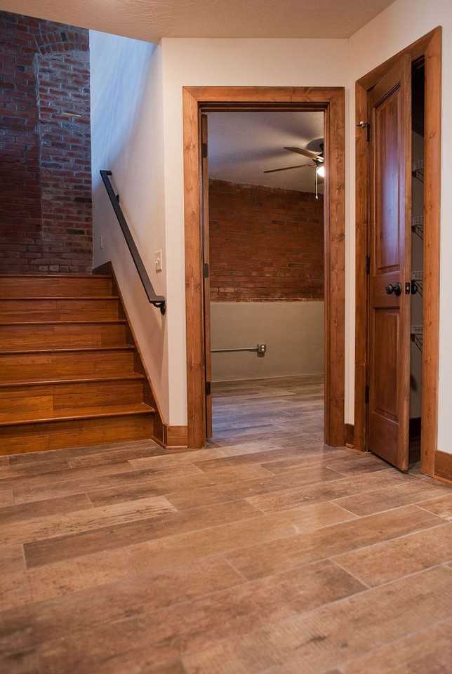 518 W College St - Photo 7 of 11