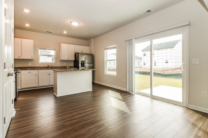 363 Augustine Dr - Photo 5 of 11