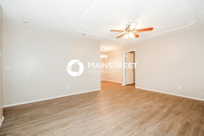 107 Inwood Cir - Photo 3 of 16