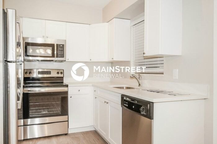 107 Inwood Cir - Photo 7 of 16