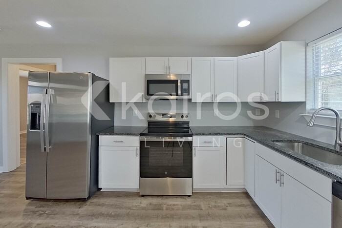 516 9th Ave - Photo 5 of 21