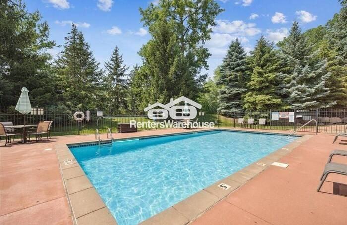 14937 60th Street North #105 - Photo 5 of 20