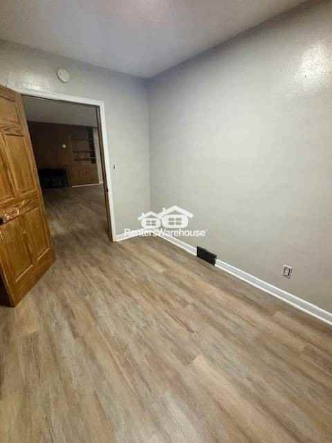 704 8th Avenue South #4 - Photo 7 of 9