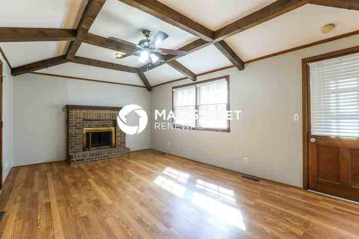 523 East Prairie Terrace - Photo 5 of 17