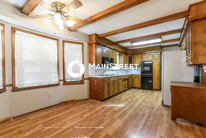 523 East Prairie Terrace - Photo 7 of 17