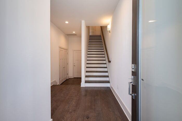 225 Cleveland Street #225 - Photo 6 of 17