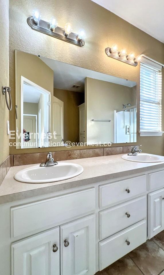 5245 Overland Dr #C11 - Photo 7 of 24