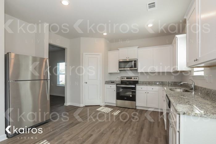 3529 Bridgewood Dr - Photo 6 of 17