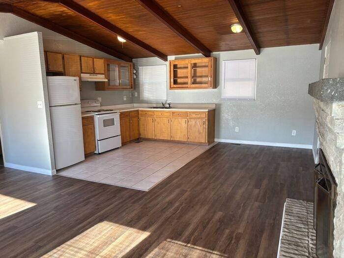 4010 Legion Rd - Photo 4 of 15