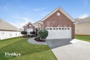 featured image of 15 Trellis Cir