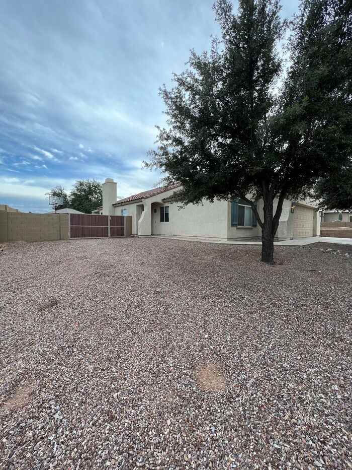 8231 West Lapis Moon Lane - Photo 4 of 45