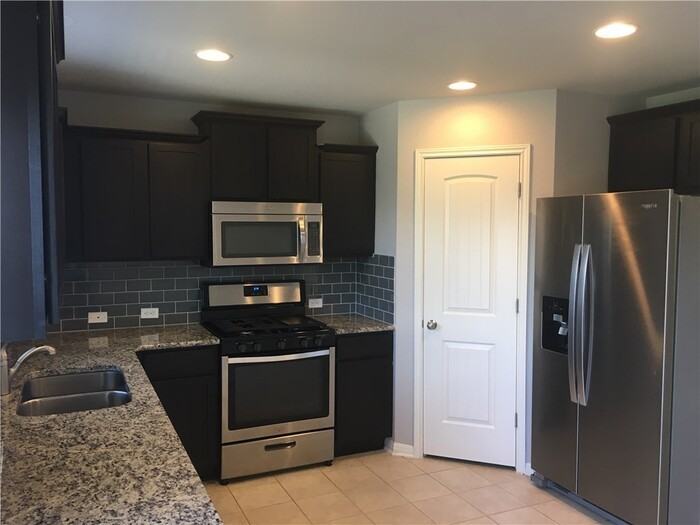 202 Gambel Oak Way - Photo 3 of 21