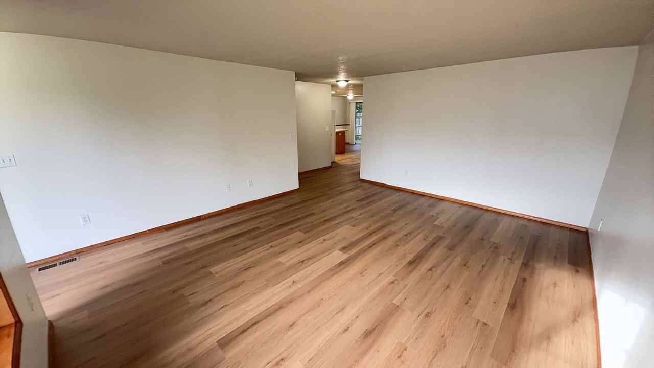4449 Samantha Ct Ne - Photo 4 of 28