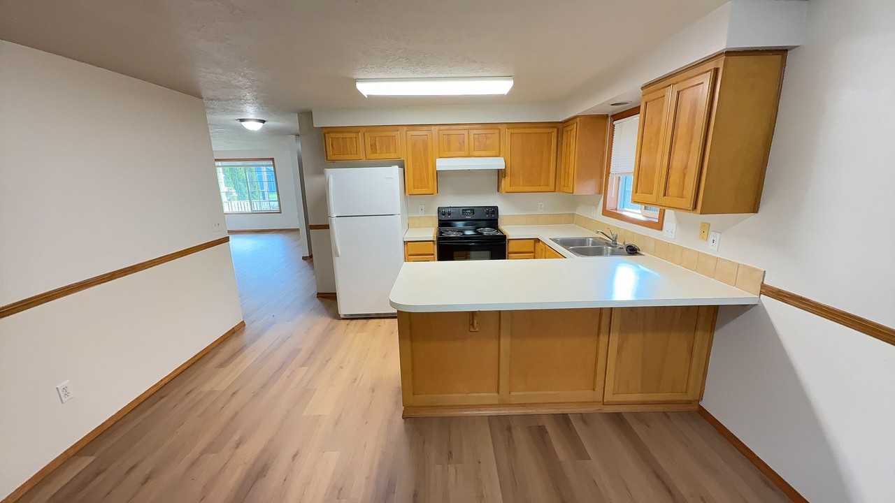 4449 Samantha Ct Ne - Photo 5 of 28