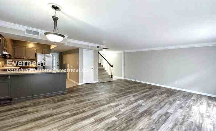 684 Idlewild Cir - Photo 3 of 17