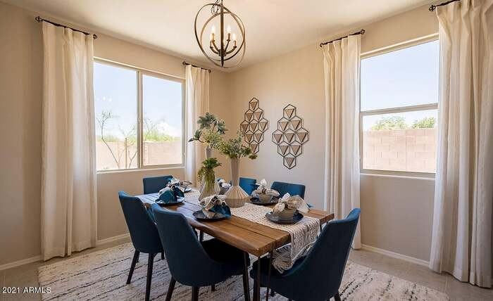 1594 East Kingman Place - Photo 3 of 9