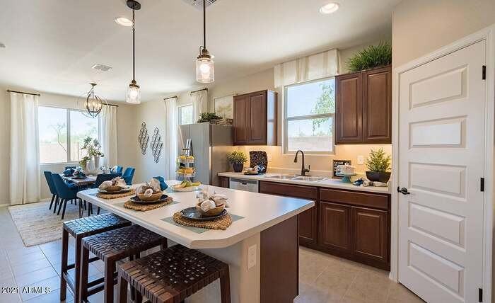 1594 East Kingman Place - Photo 6 of 9