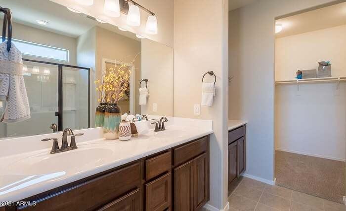 1594 East Kingman Place - Photo 7 of 9