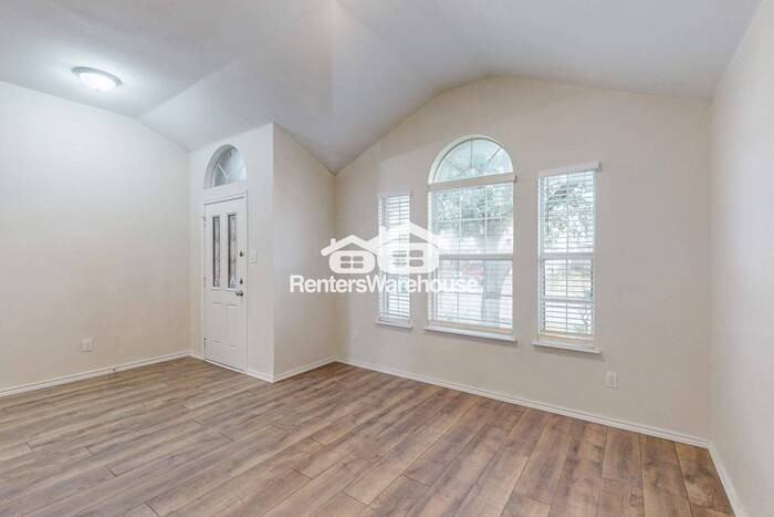 3304 Kingsbrook Drive - Photo 5 of 29