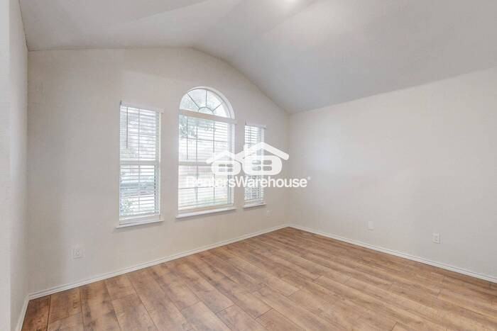 3304 Kingsbrook Drive - Photo 6 of 29