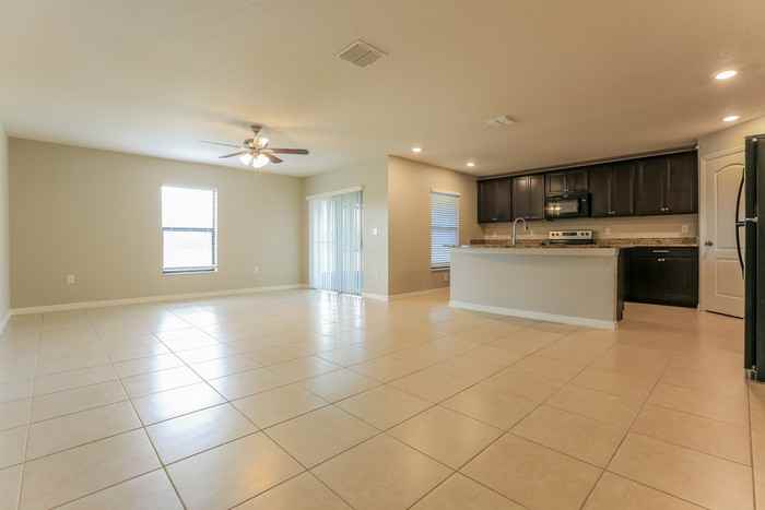 844 Chatham Walk Drive - Photo 4 of 21