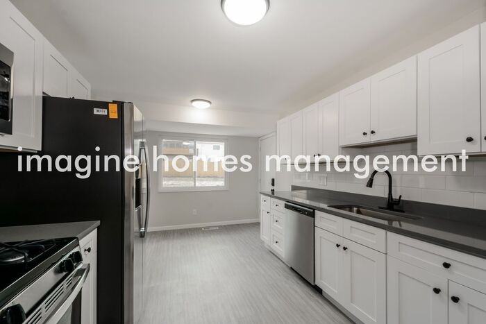 410 Sorrento Drive - Photo 6 of 18