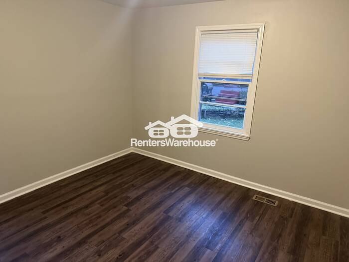 70 Lakeside Drive - Photo 2 of 7