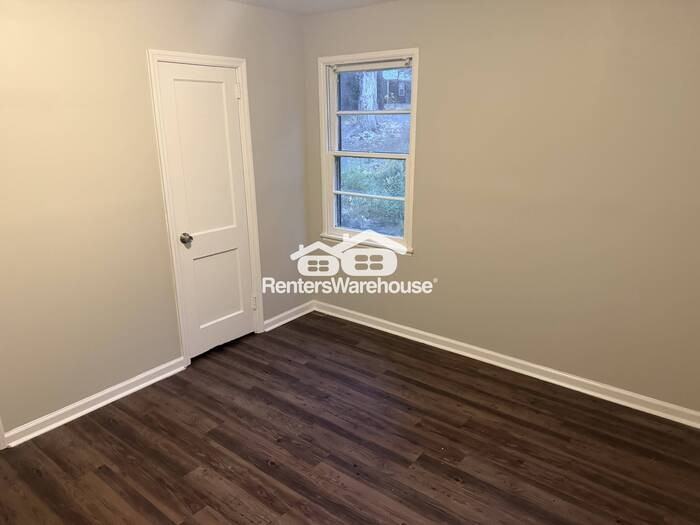 70 Lakeside Drive - Photo 3 of 7