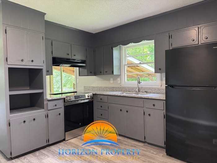 6117 Colfax Avenue Northwest - Photo 5 of 18