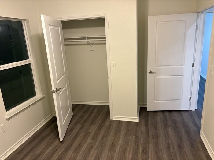 914 Country Club Drive - Photo 3 of 11