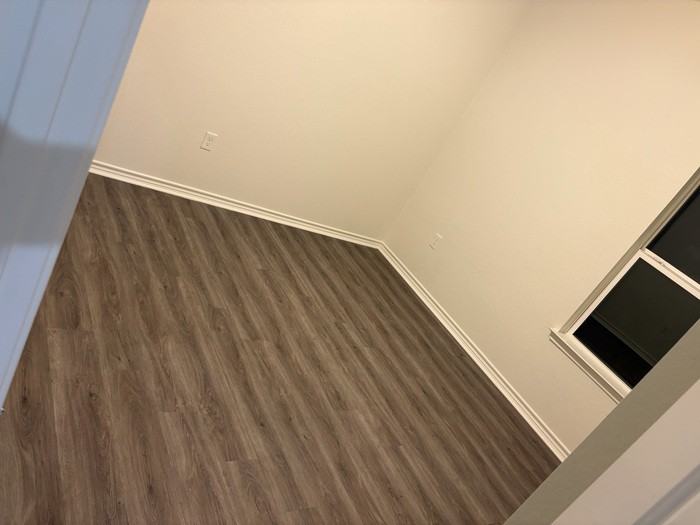 914 Country Club Drive - Photo 6 of 11