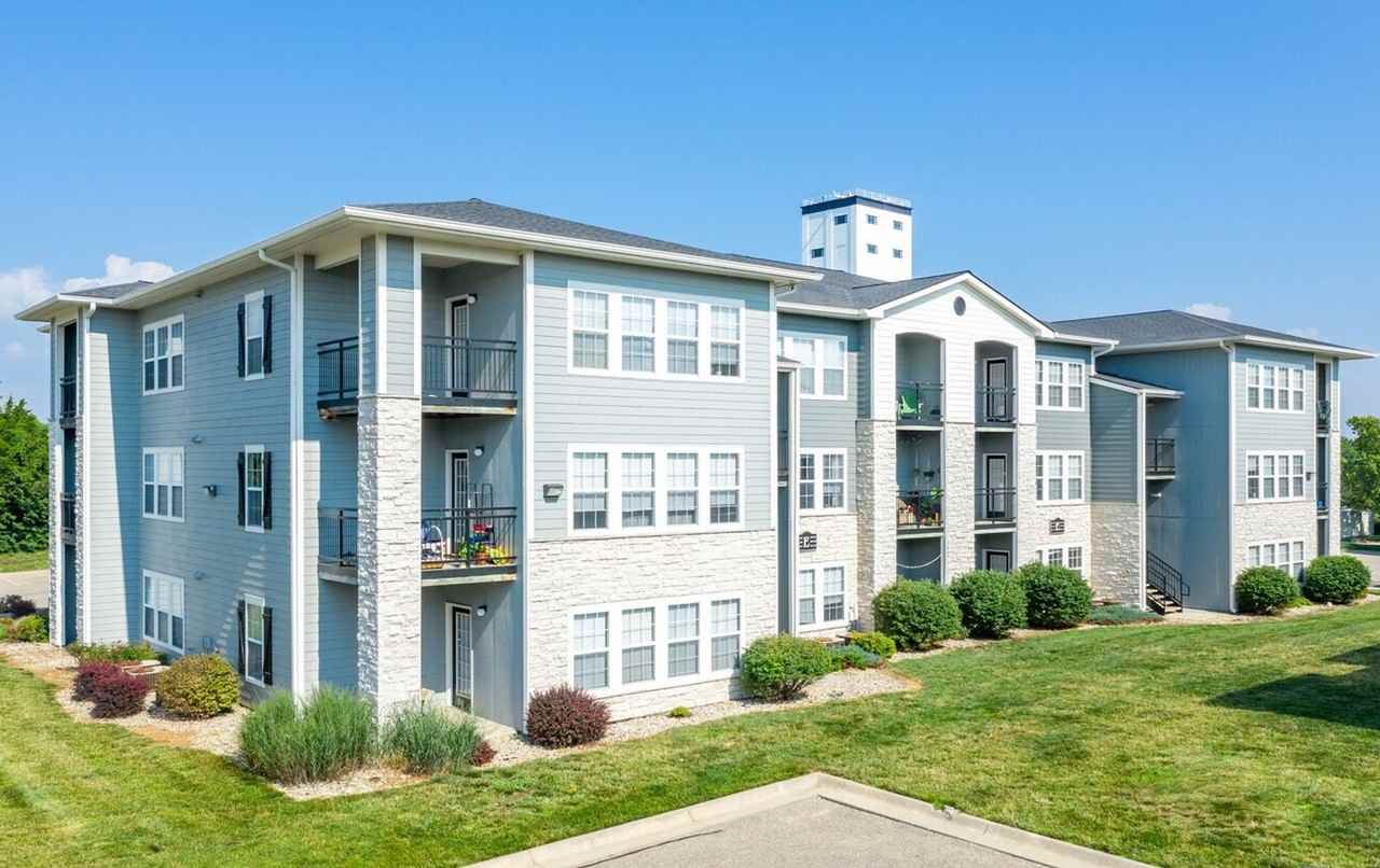 The Pointe on College near K - Photo 7 of 8