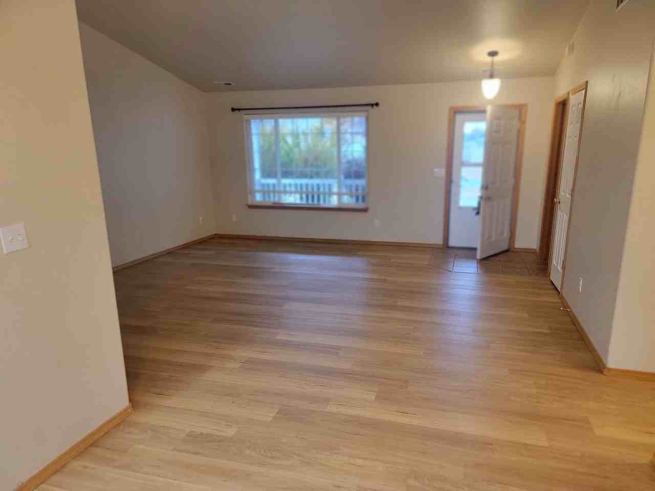 1802 North Aladdin Road - Photo 3 of 23