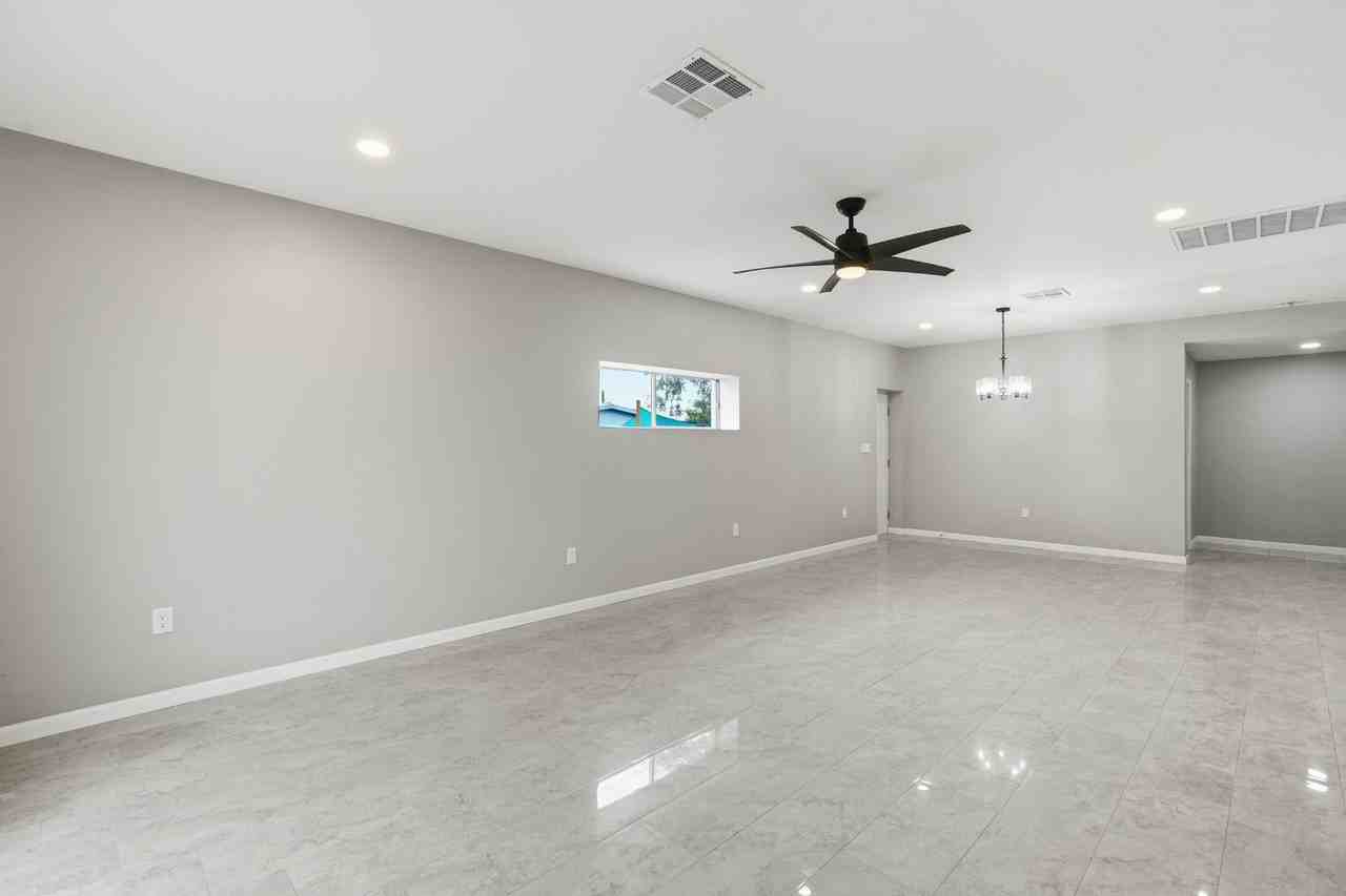 3525 E Willard St - Photo 6 of 31