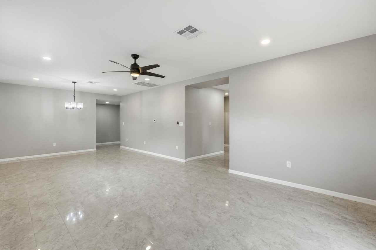 3525 E Willard St - Photo 7 of 31