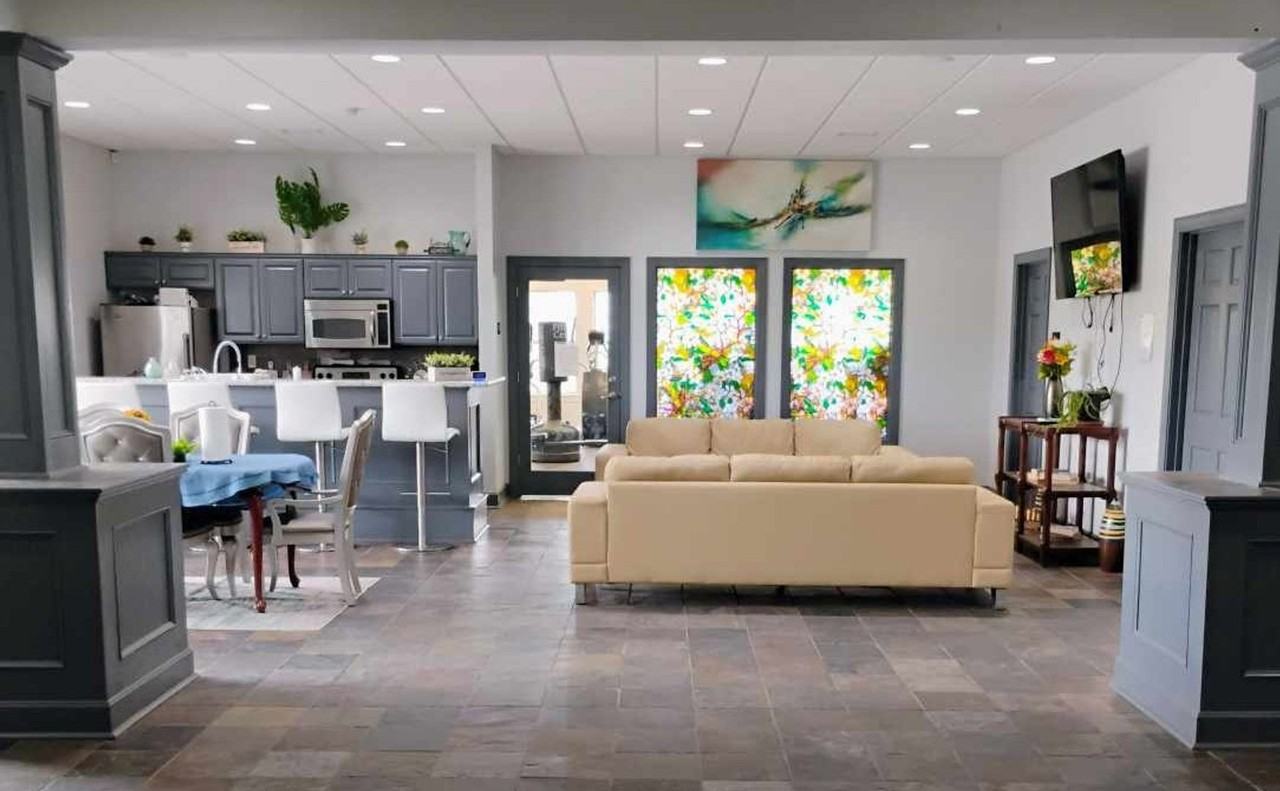 The Bluffs (KS) - Photo 2 of 3