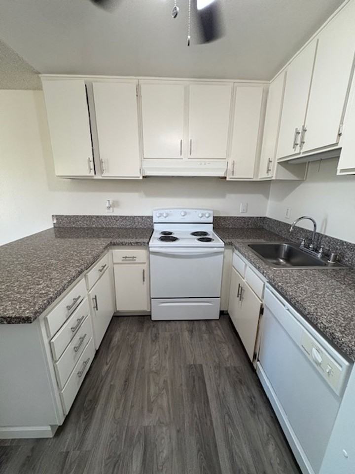 Ming Garden Apartments - Photo 4 of 45